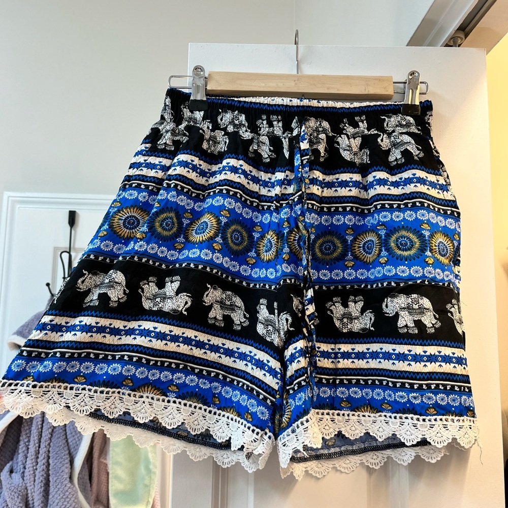 Flowy shorts